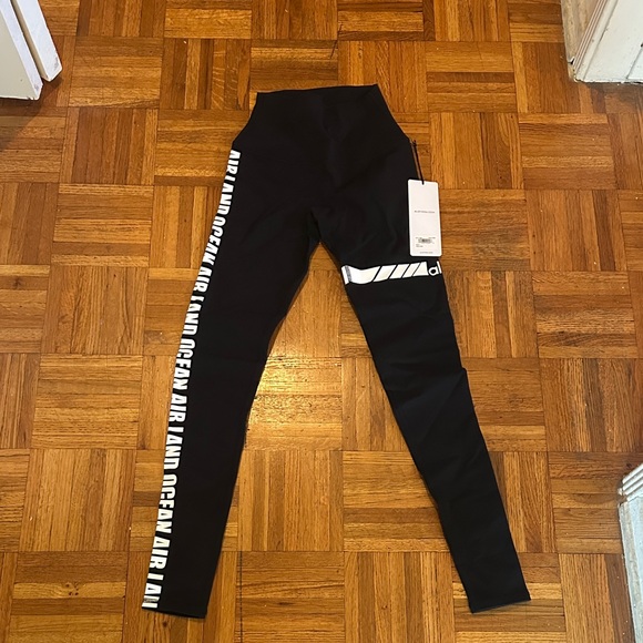 ALO Yoga Black Leggings with White Accents - Picture 2 of 6